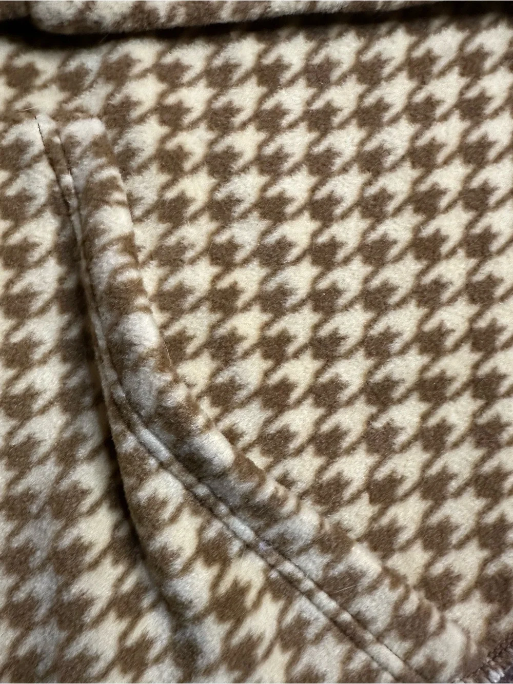 Collection XIIX Women's Houndstooth Fleece Poncho Cape Shawl Wrap L/XL Beige